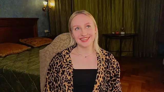 CatarinaGulla online show from 03/09/26, 03:05