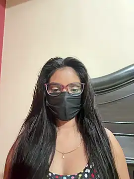 Snapshot of nikki_catz chatting on 07/16/26, 04:35 nikki catz online show from 07/16/26, 04:35