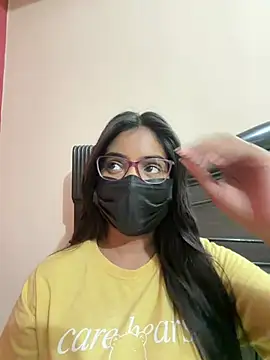 Snapshot of nikki_catz chatting on 07/19/26, 05:16 nikki catz online show from 07/19/26, 05:16