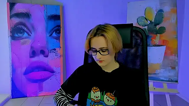 Snapshot of LixeLuna chatting on 03/04/26, 09:37 LixeLuna online show from 03/04/26, 09:37