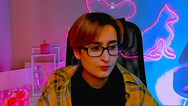 LixeLuna online show from 04/19/26, 06:24