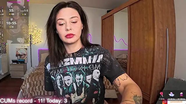 CamomileLil online show from 04/06/26, 10:05