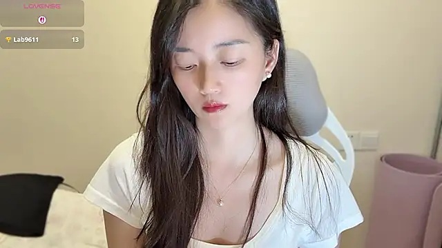 Snapshot of jinxiyao01 chatting on 06/27/26, 02:23 jinxiyao01 online show from 06/27/26, 02:23