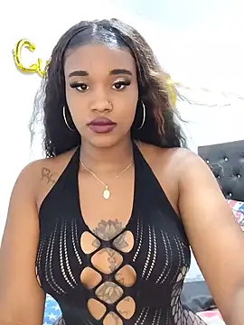 Snapshot of KendallJanner chatting on 04/15/26, 04:36 KendallJanner online show from 04/15/26, 04:36