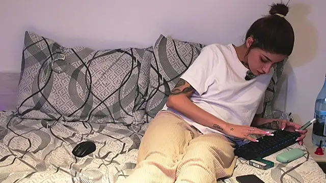 sweelexy online show from 04/12/26, 10:15