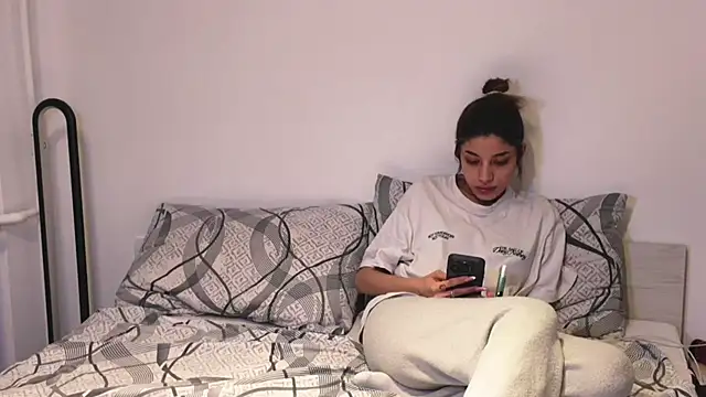 sweelexy online show from 04/15/26, 12:39