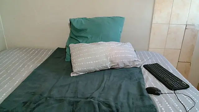 CocoBerryZA online show from 04/09/26, 04:45