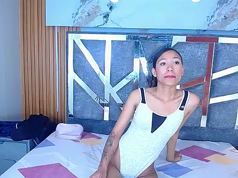 skiaracl202 online show from 03/10/26, 04:06