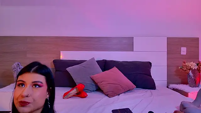 DaphneWayne online show from 04/17/26, 07:06