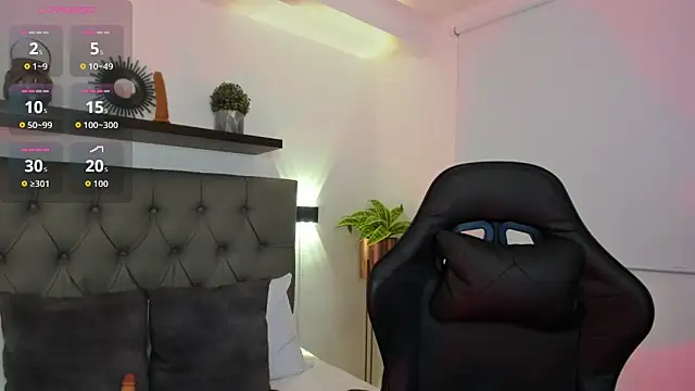 Snapshot of bella_dork chatting on 06/19/26, 02:27 bella dork online show from 06/19/26, 02:27