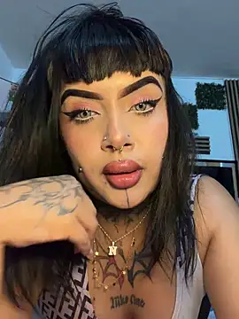 LauriInk1 online show from 03/25/26, 01:44