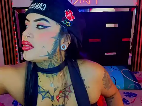 LauriInk1 online show from 04/10/26, 05:28