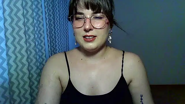 ClaraHard online show from 06/29/26, 06:30