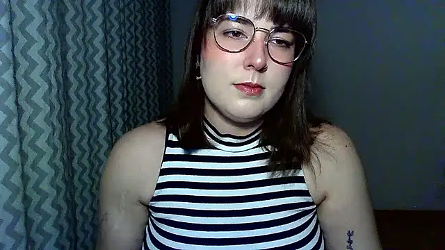 ClaraHard online show from 07/04/26, 08:26