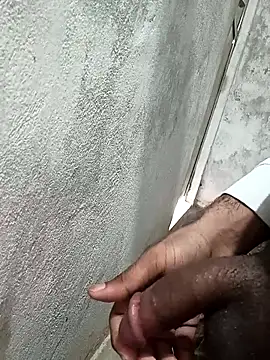 Snapshot of rockmen04 chatting on 03/05/26, 06:31 rockmen04 online show from 03/05/26, 06:31