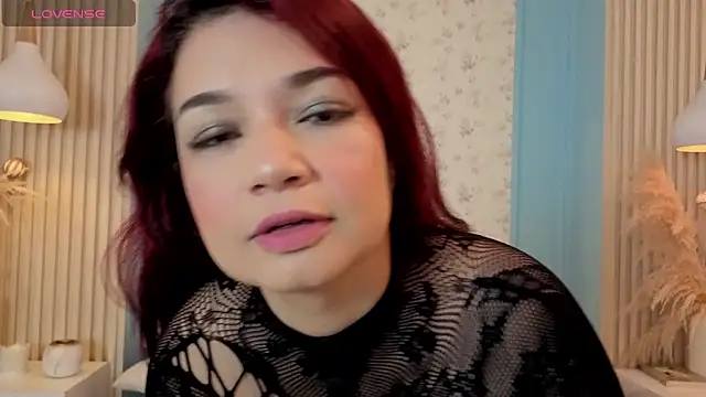 Snapshot of PaulaVegaa chatting on 06/14/26, 04:58 PaulaVegaa online show from 06/14/26, 04:58