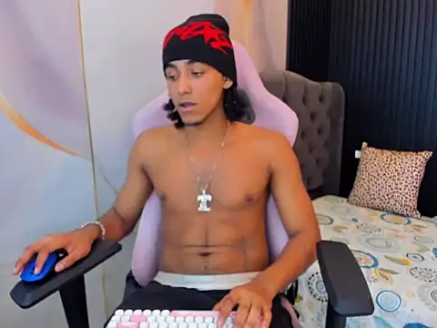 taylor bigdick18 online show from 04/16/26, 02:01