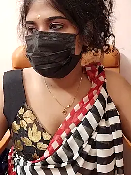 Sunitha28 online show from 04/18/26, 03:27