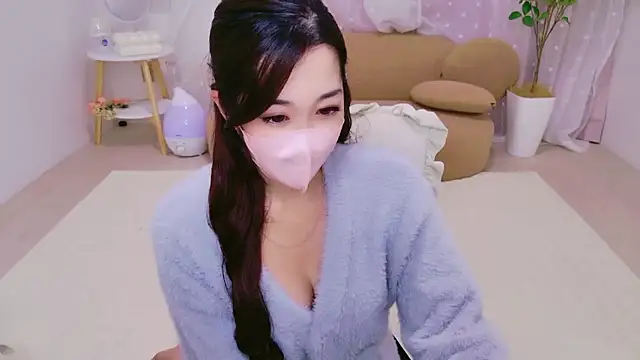 YURIKAsan  online show from 04/01/26, 12:17