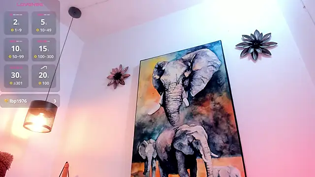 Snapshot of Sussana_Wild chatting on 04/14/26, 11:49 Sussana Wild online show from 04/14/26, 11:49