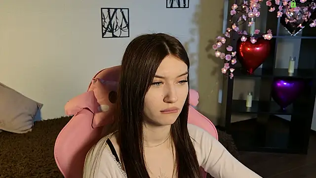 Sugar Kitten12 online show from 03/18/26, 01:42