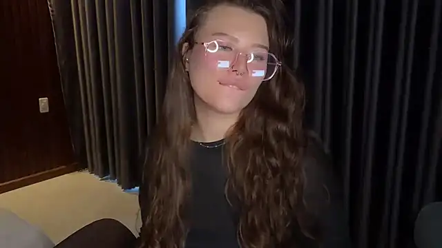 KristieKitty online show from 05/16/26, 10:52