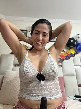 SamanthaWalker  online show from 07/04/26, 01:23