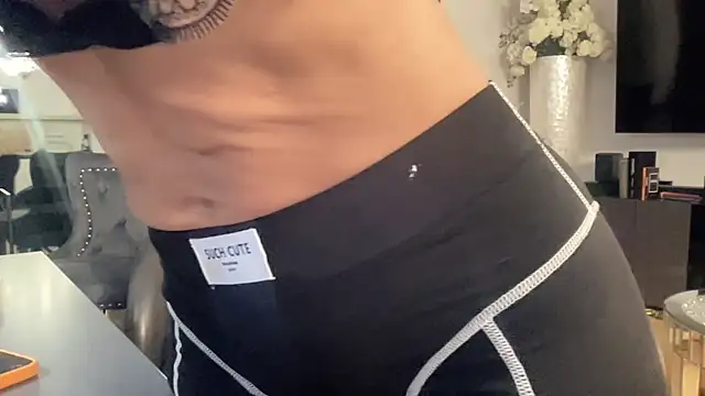 AMBER HARD online show from 04/08/26, 07:14