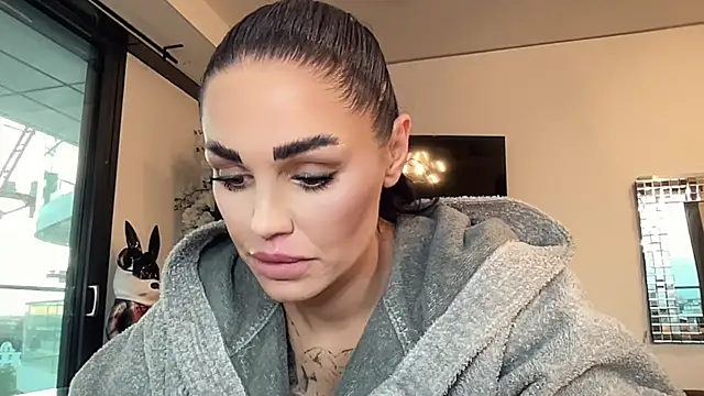 AMBER HARD online show from 04/16/26, 06:09