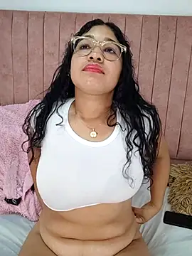 Snapshot of AriaMontes chatting on 03/19/26, 12:20 AriaMontes online show from 03/19/26, 12:20