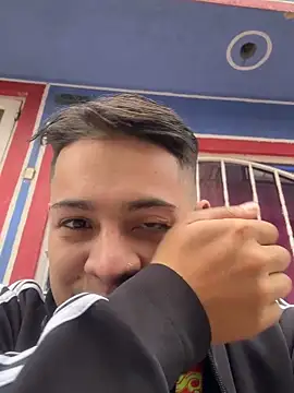 OliverTabordaa online show from 04/18/26, 08:53