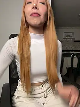 Suki 3 online show from 04/21/26, 01:42