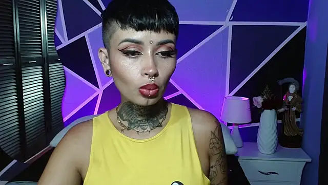 Sol Baker online show from 04/06/26, 04:46