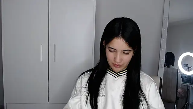 Lucy engel online show from 05/17/26, 01:40