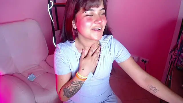 Nami Velle online show from 04/13/26, 01:05