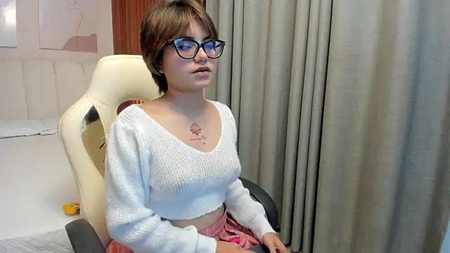 maddieperez  online show from 03/27/26, 03:23