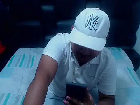 XNoahDeepThroatX online show from 03/27/26, 03:34