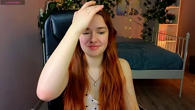 TiffanyVex online show from 03/22/26, 12:30