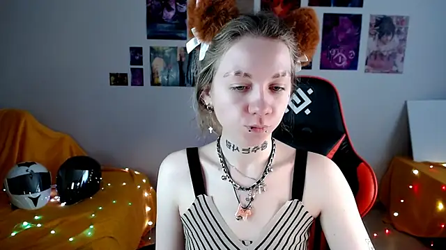 Nica Kawaii online show from 05/21/26, 12:23