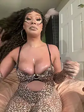 Riasvenenoo online show from 05/05/26, 04:04