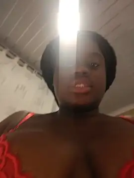 YourLiaa  online show from 04/08/26, 03:50