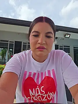 Pretty Julieta online show from 07/17/26, 07:19