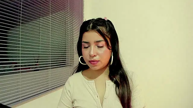 HeraGaia online show from 03/28/26, 02:55