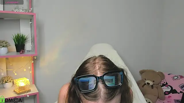 Xenia paradise online show from 05/26/26, 12:39