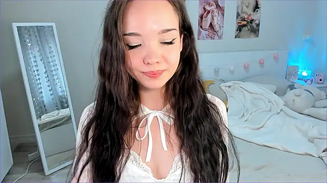 Milly Lane online show from 03/31/26, 03:19