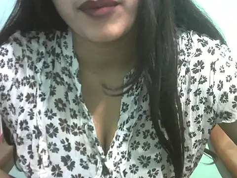 Snapshot of Lovely-Pandey chatting on 04/08/26, 08:09 Lovely-Pandey online show from 04/08/26, 08:09