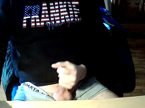 YoUnGbOy2018 online show from 03/11/26, 11:05