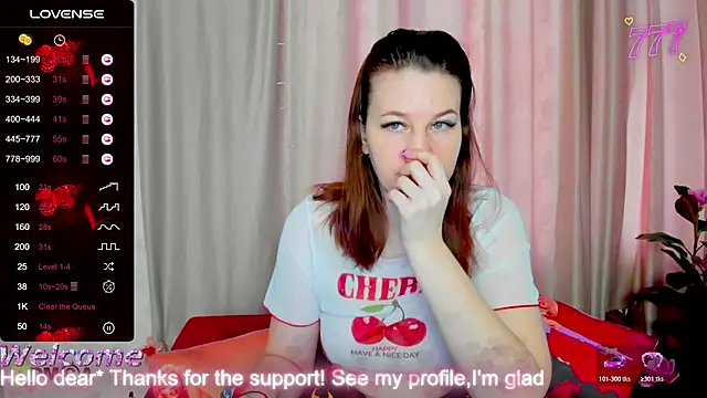 LilllyMoon online show from 04/11/26, 01:10