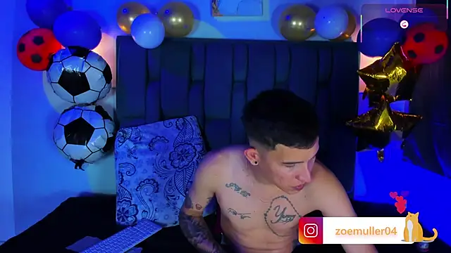 Zoe Axel1 online show from 07/03/26, 08:04