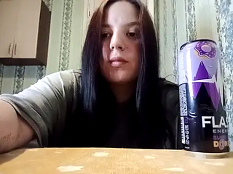 Snapshot of symmetryinvoid chatting on 03/29/26, 11:21 symmetryinvoid online show from 03/29/26, 11:21